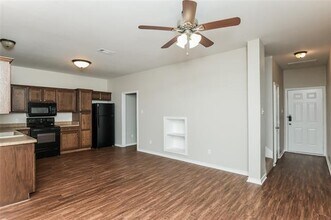 210 Ridgeway Blvd in Weatherford, TX - Building Photo - Building Photo