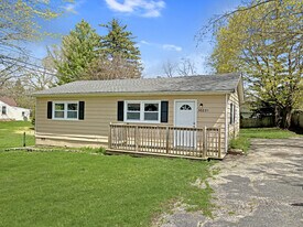 36855 N Elizabeth Ct in Lake Villa, IL - Building Photo