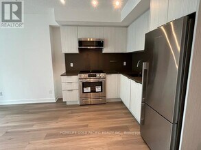 25-625 Richmond St E in Toronto, ON - Building Photo - Building Photo