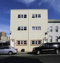 547-549 Summer St in Paterson, NJ - Building Photo - Building Photo