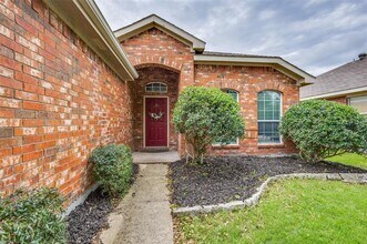 2012 Falls Creek Dr in Little Elm, TX - Building Photo - Building Photo