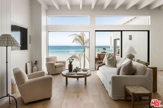 27356 Escondido Beach Rd in Malibu, CA - Building Photo - Building Photo