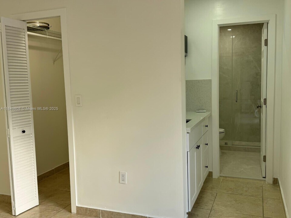 14692 SW 170th St in Miami, FL - Building Photo