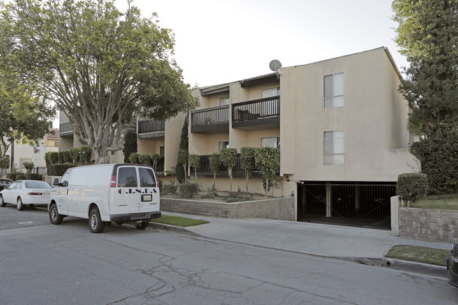 Villa Del Amo Apartments in Torrance, CA - Building Photo - Building Photo