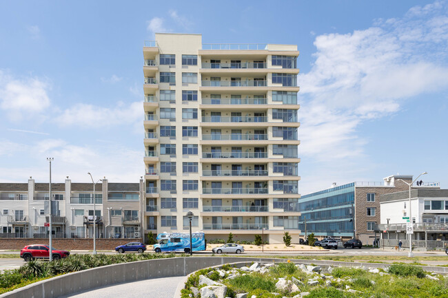 Ocean One Condominiums in Rockaway Beach, NY - Building Photo - Building Photo