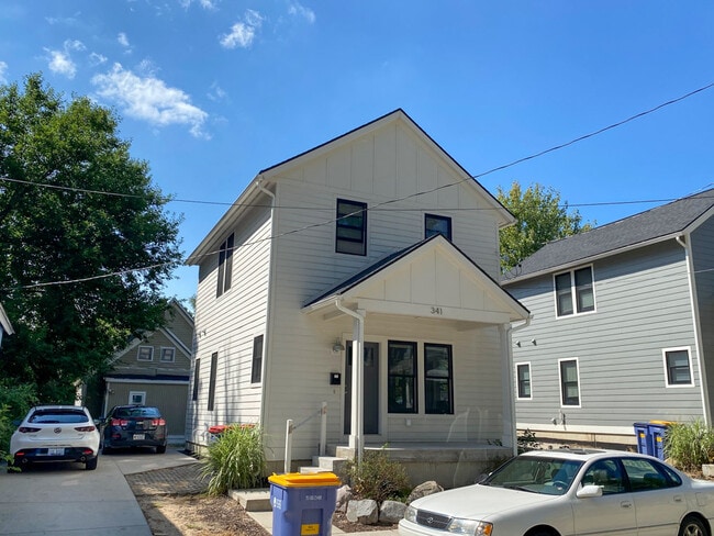 341 Robey Pl SE in Grand Rapids, MI - Building Photo - Building Photo