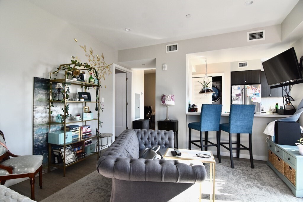 120 Savin Hill Ave in Boston, MA - Building Photo