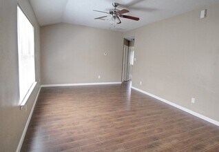 1430 Hade Falls Ln in Houston, TX - Foto de edificio - Building Photo