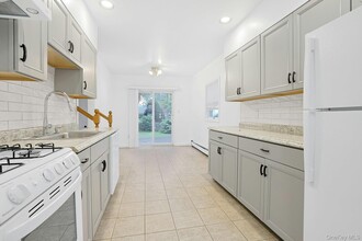 27 Leroy Ave in Valhalla, NY - Building Photo - Building Photo
