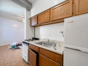 2405 W Wilson Ave, Unit 3 in Chicago, IL - Building Photo - Building Photo