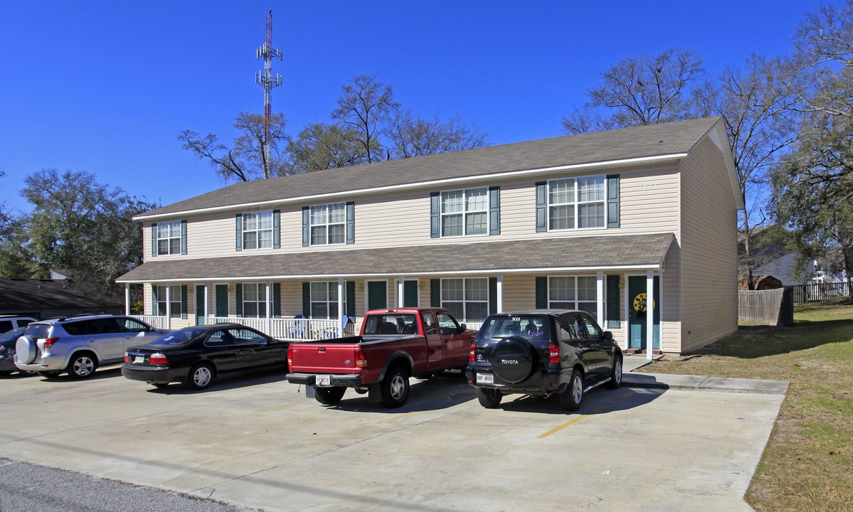 1533 Woodard St in Valdosta, GA - Building Photo