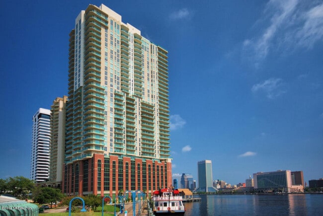 property at 1431 Riverplace Blvd