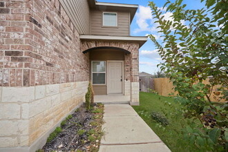 13903 Jasperoid Wy in San Antonio, TX - Building Photo - Building Photo