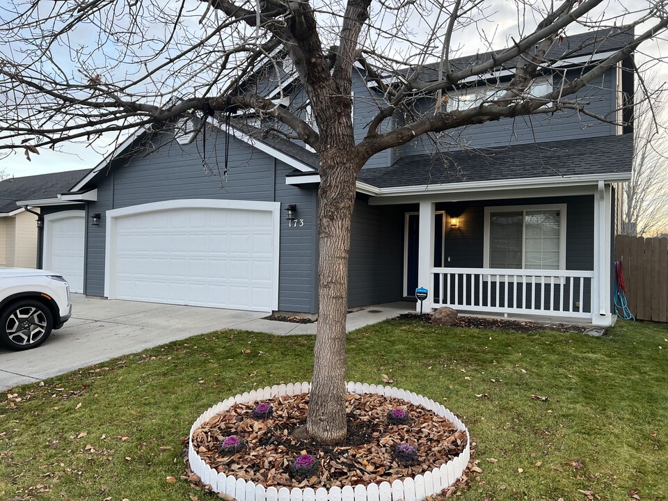 173 E Moskee St in Meridian, ID - Building Photo