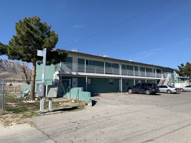 4421 Sunrise Ave in El Paso, TX - Building Photo - Primary Photo