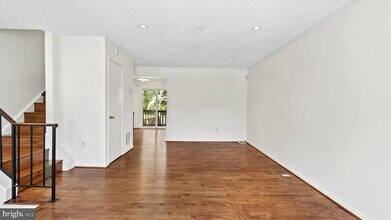 8903 Waites Way in Lorton, VA - Building Photo - Building Photo