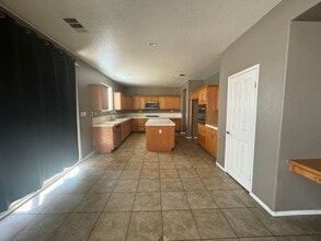 1264 Reisling Dr in Perris, CA - Building Photo - Building Photo