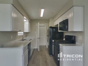 8646 Pearl Point St in Houston, TX - Building Photo - Building Photo