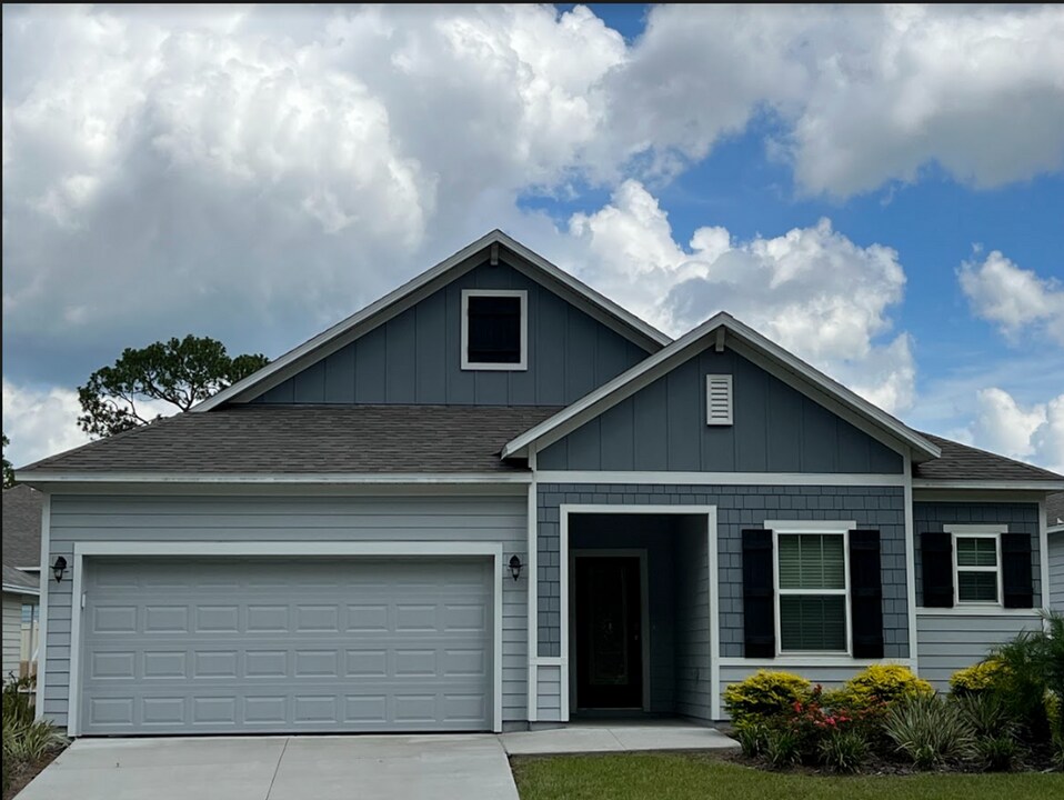 24470 NW 6th Rd in Newberry, FL - Building Photo