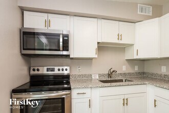 10759 109th Way in Largo, FL - Building Photo - Building Photo