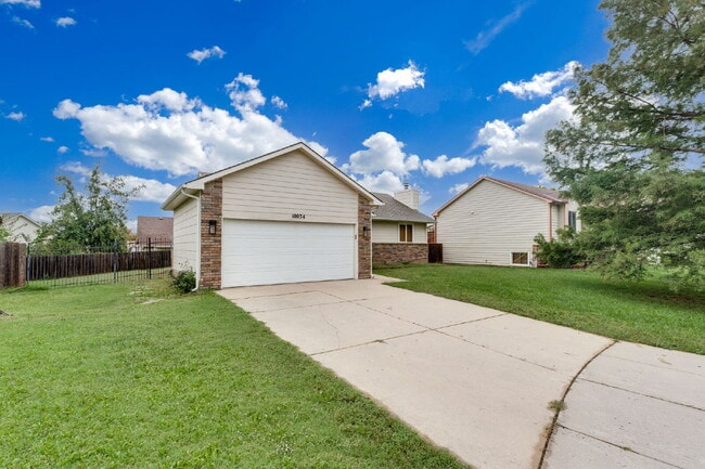 10034 Bayley Ct in Wichita, KS - Building Photo - Building Photo