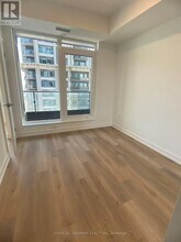 395 Square One Dr in Mississauga, ON - Building Photo - Building Photo