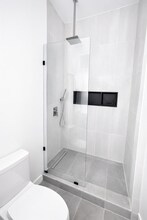 1808 Cleveland Ave, Unit 1808 unit 3 in Norwood, OH - Building Photo - Building Photo