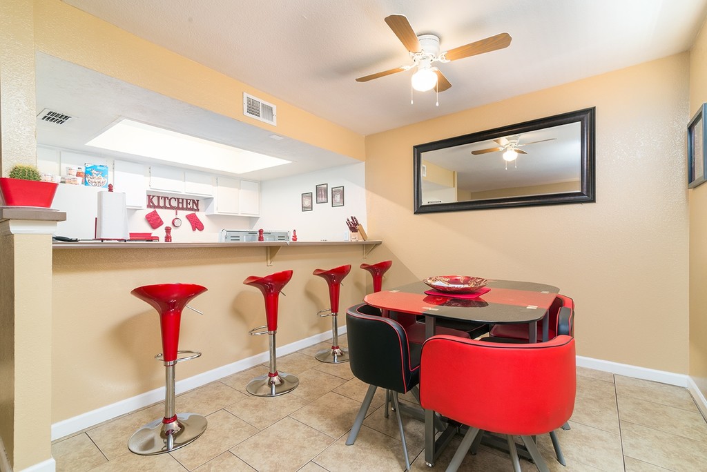 DreamLand Villa Apartments Mesa, AZ Apartments For Rent