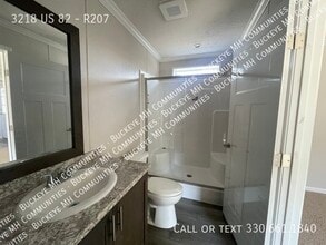3218 OH-82 in Mantua, OH - Building Photo - Building Photo