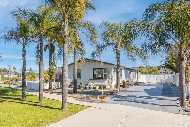 property at 4615 E Mountain View Dr