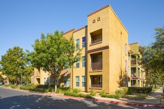 Seasons at Laguna Ridge a 55+ Senior Communit in Elk Grove, CA - Building Photo - Building Photo