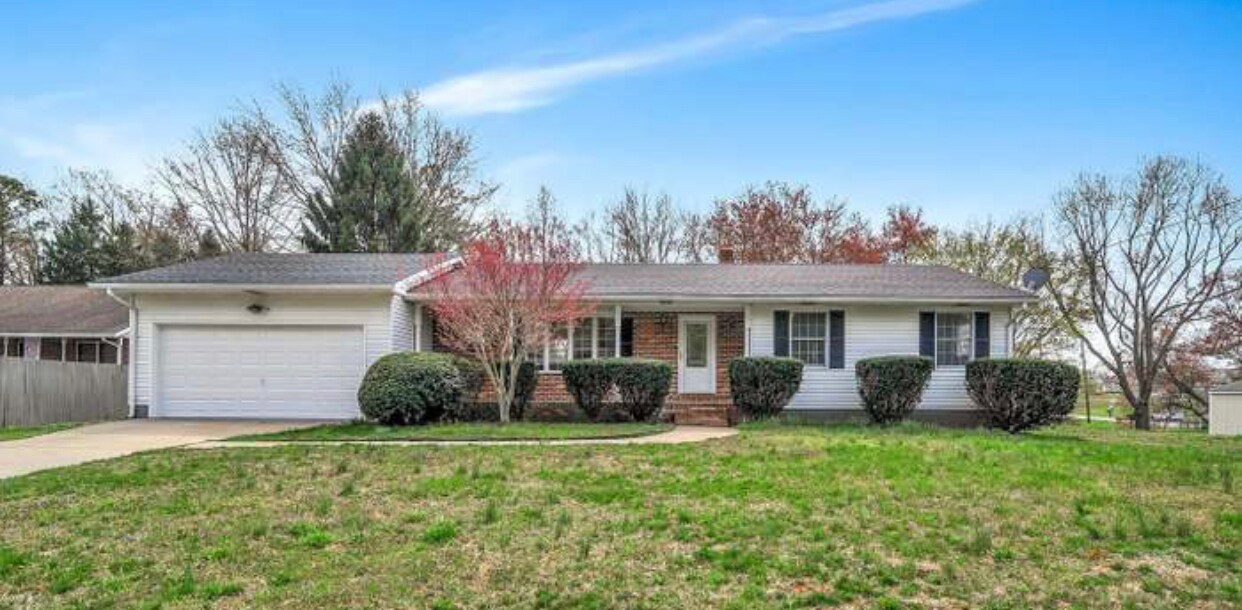 31 W Cook Ave in Smyrna, DE - Building Photo