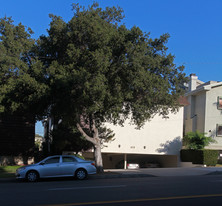 619 E Olive Ave in Burbank, CA - Building Photo