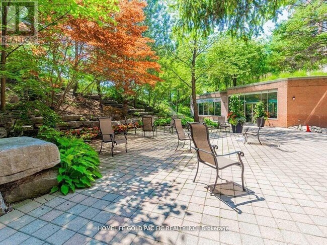 3181 Bayview Ave in Toronto, ON - Building Photo - Building Photo