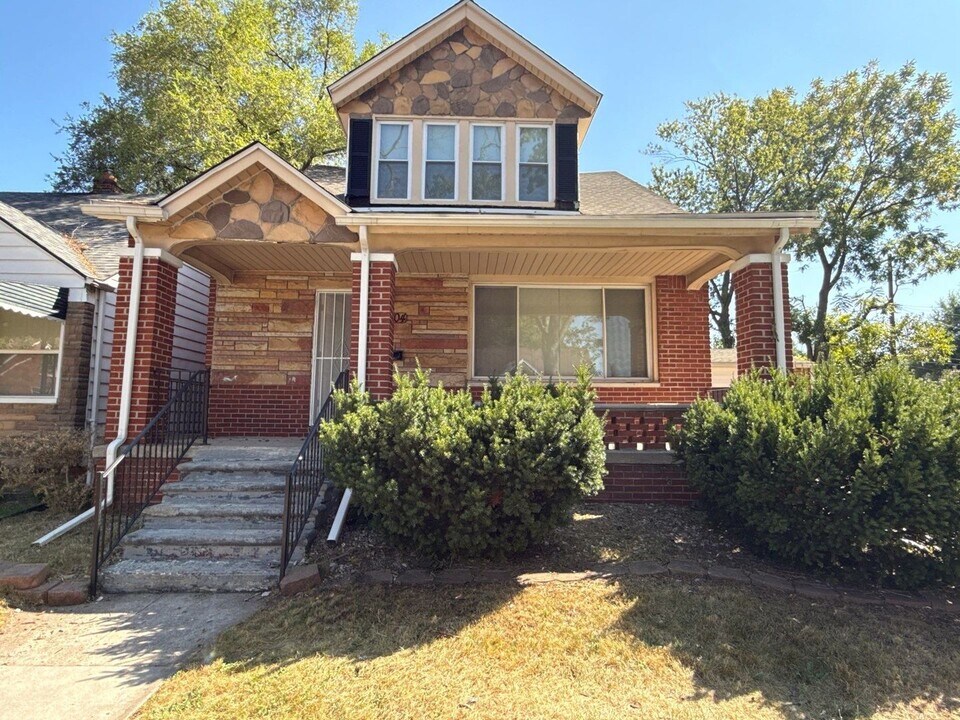 19704 Gallagher St in Detroit, MI - Building Photo