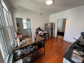 1423 Cambridge St, Unit 1427-6 in Cambridge, MA - Building Photo - Building Photo