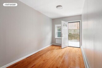 315 E 163rd St in Bronx, NY - Foto de edificio - Building Photo