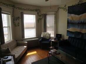 23 Winter St, Unit 2 in Somerville, MA - Building Photo - Building Photo
