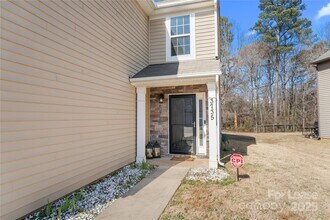 3735 Ernie Dr in Charlotte, NC - Building Photo - Building Photo