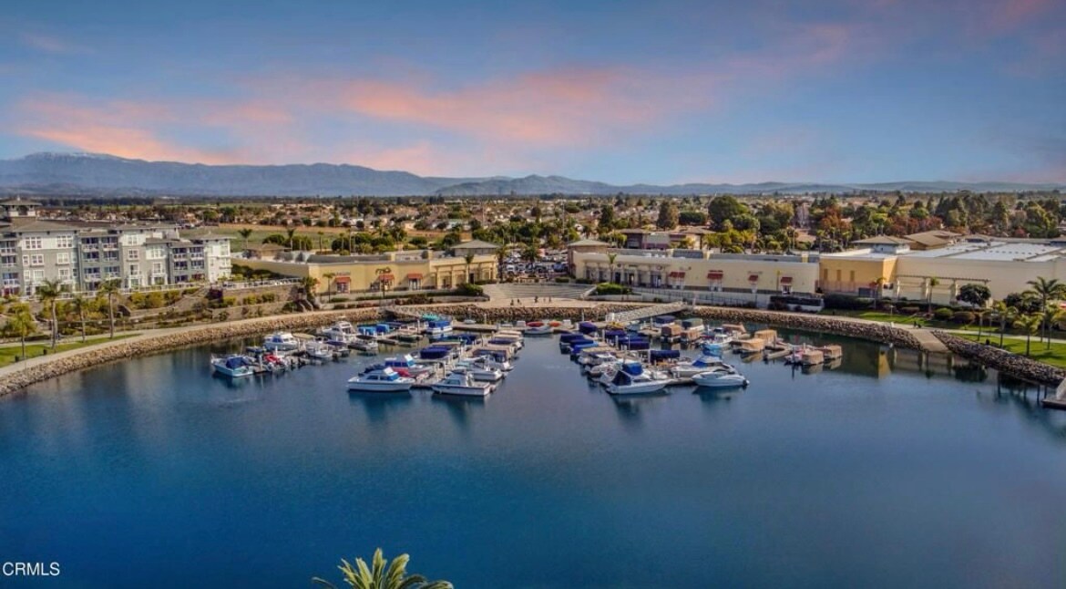 4012 Tradewinds Dr, Unit 4012 in Oxnard, CA - Foto de edificio