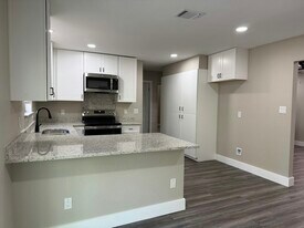 7907 Stagecoach Ln in San Antonio, TX - Building Photo