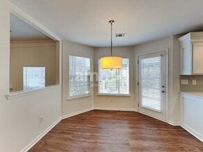 19005 Kanawha Dr in Cornelius, NC - Foto de edificio - Building Photo