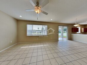 8809 Founders Cir in Palmetto, FL - Building Photo - Building Photo