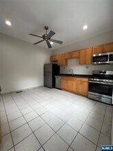 510 Shaler Blvd in Ridgefield, NJ - Building Photo - Building Photo