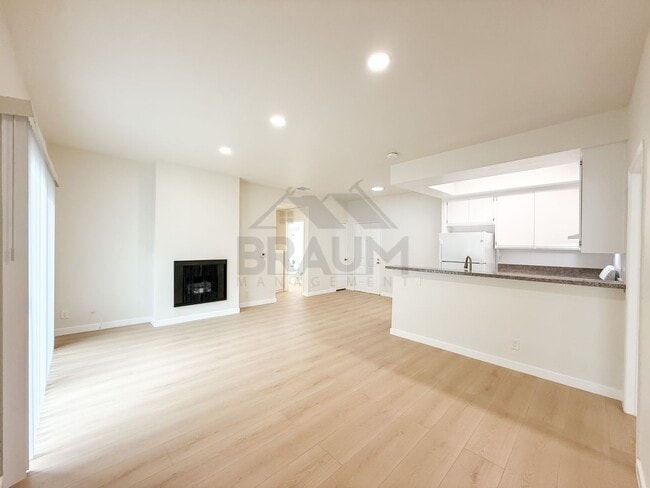 11459 Collins St, Unit 112