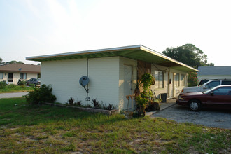 703 S Ridgewood Ave in Edgewater, FL - Building Photo - Building Photo