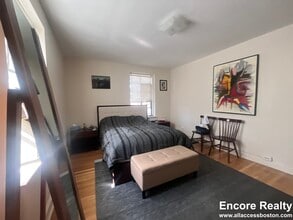 101 Longwood Ave, Unit 5 in Brookline, MA - Building Photo - Building Photo
