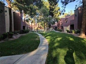 4050 Pacific Harbors Dr, Unit #14 in Las Vegas, NV - Foto de edificio - Building Photo