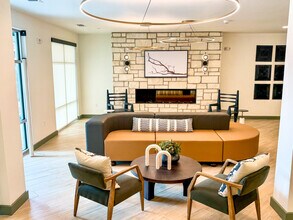 Leon Creek Flats in San Antonio, TX - Building Photo - Building Photo