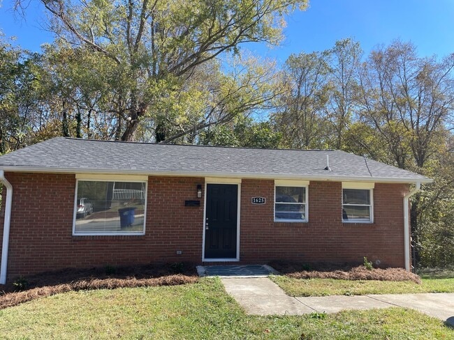 property at 1625 Emerald St